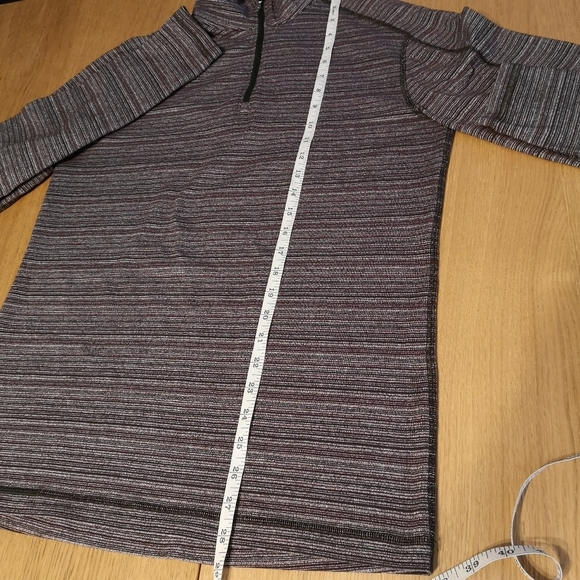 Lululemon Men's Long Sleeve Half Zip Training Shirt - Picture 14 of 16